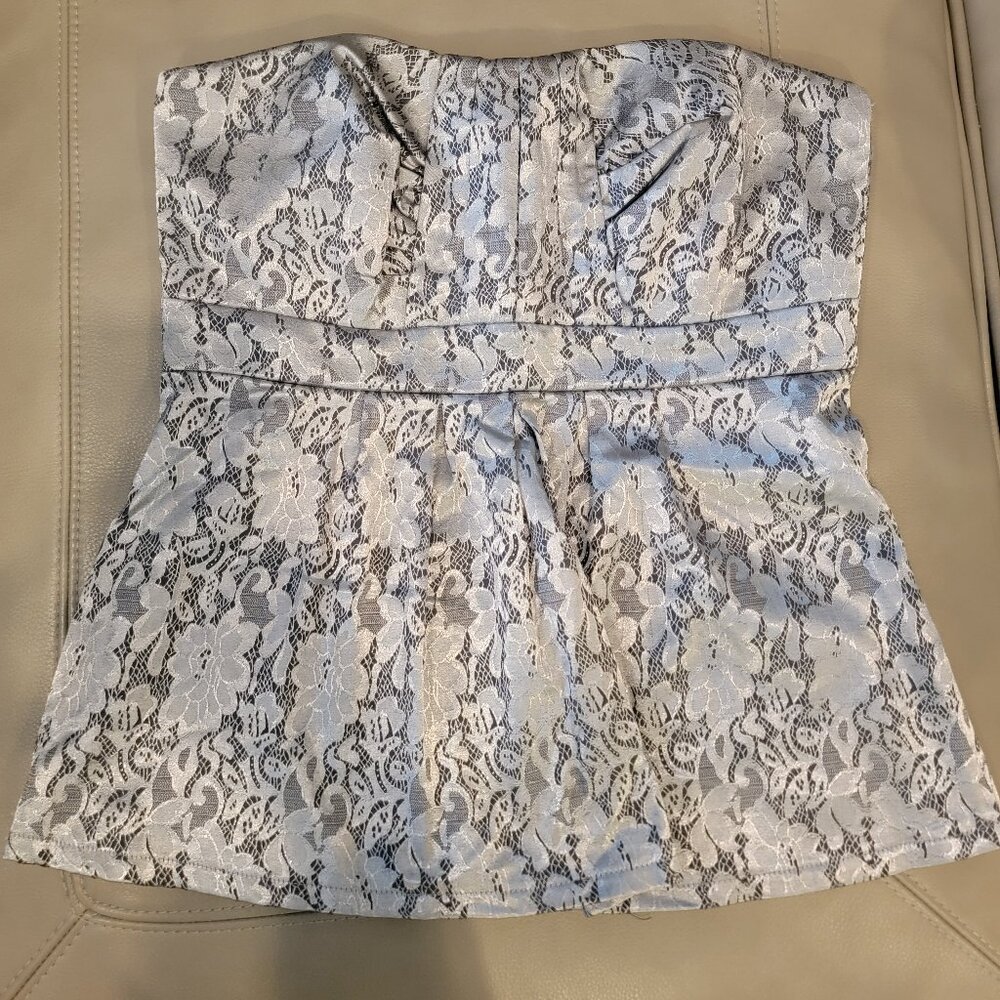EUC STUDIO Y Strapless Silver Design Top Size Large